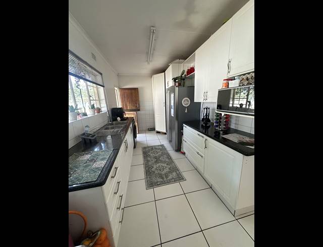 3 BEDROOM HOUSE FOR SALE IN BRACKENDOWNS